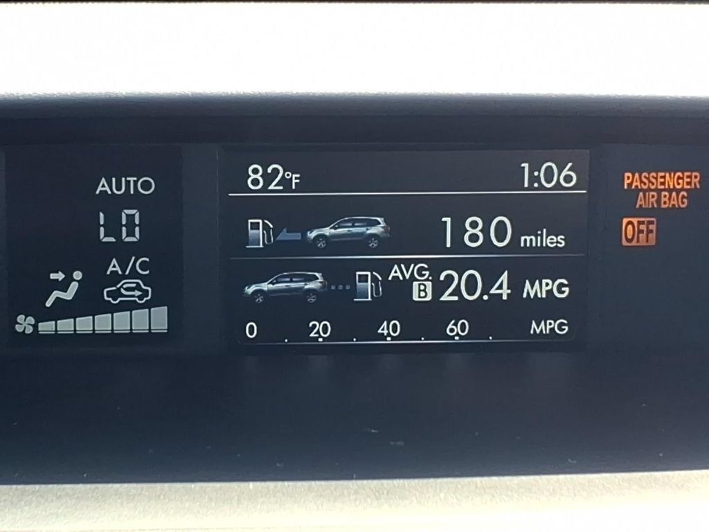 Used 2018 Subaru Forester 2.5i Premium AWD/4WD image 7