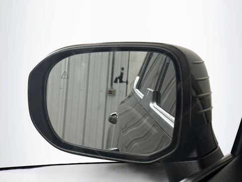 Used 2023 Kia Telluride EX w/ EX Captain's Chair Package FWD image 16