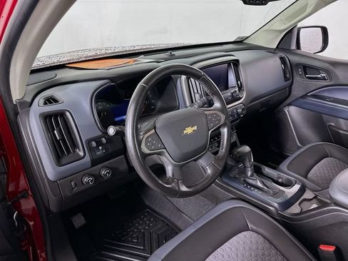 Used 2021 Chevrolet Colorado Z71 AWD/4WD image 7