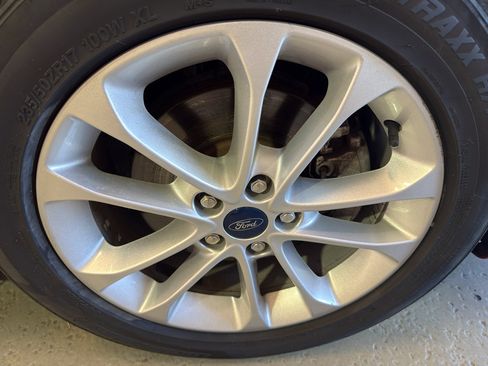Used 2020 Ford Fusion SE FWD image 36