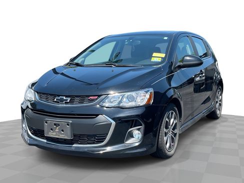 Used 2020 Chevrolet Sonic LT w/ Convenience Package FWD image 1