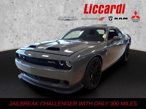 Used 2023 Dodge Challenger SRT Hellcat image 4