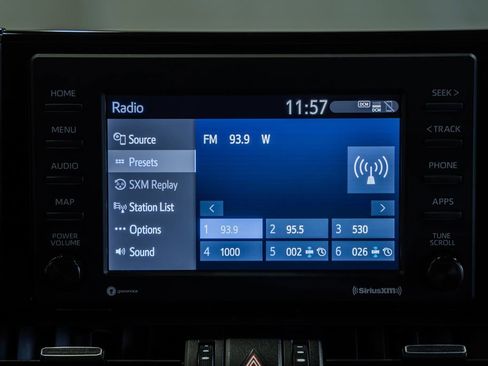 Used 2021 Toyota RAV4 XLE Premium image 20