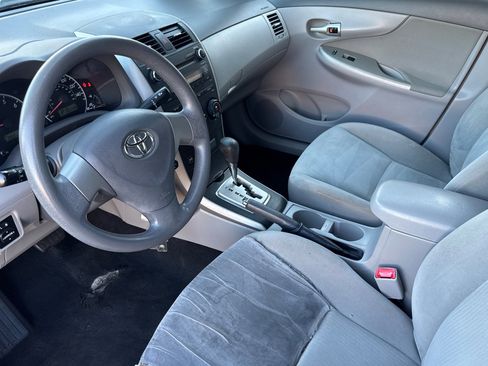 Used 2010 Toyota Corolla image 10