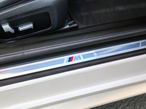 Used 2023 BMW M440i Coupe w/ Premium Package image 18