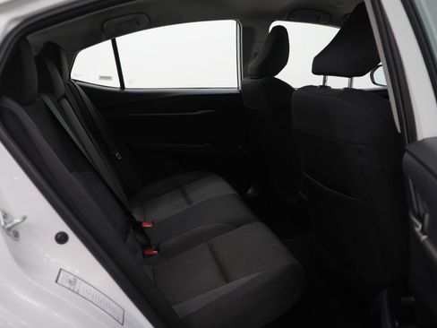 Used 2025 Toyota Camry LE image 12