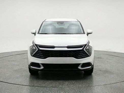 Used 2025 Kia Sportage LX FWD image 2