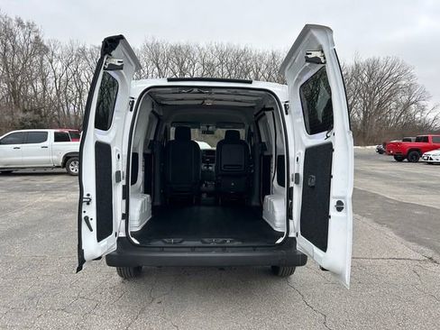 Used 2020 Nissan NV200 S w/ Back Door Glass Package image 14
