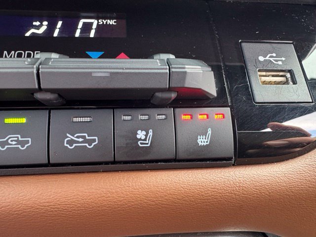 Used 2024 Toyota Tundra 1794 Edition AWD/4WD image 33