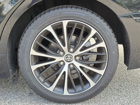 Used 2019 Toyota Camry SE image 9