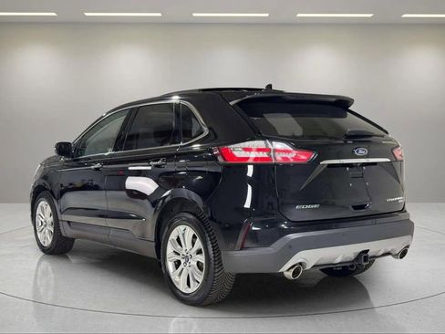 Used 2020 Ford Edge Titanium w/ Equipment Group 301A AWD/4WD image 18