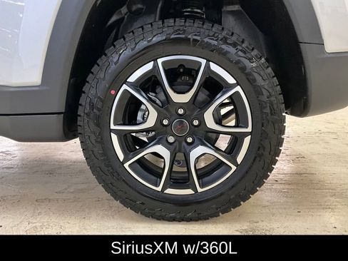 New 2025 Jeep Compass Trailhawk w/ Trailhawk Elite Group image 8