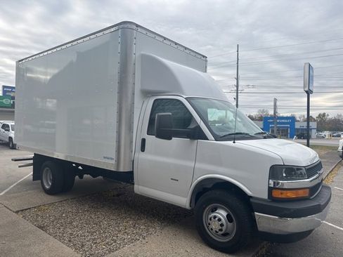 New 2025 Chevrolet Express 3500 w/ Power Convenience Package image 3