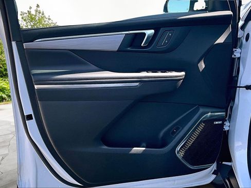 Used 2026 Buick Enclave Preferred image 23