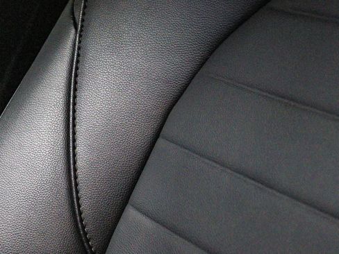 Certified 2024 Toyota Highlander XLE FWD image 27