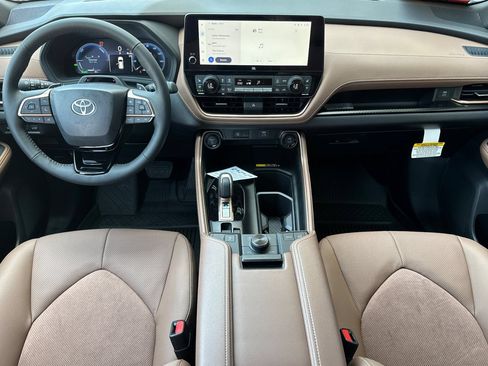 Certified 2026 Toyota Grand Highlander AWD Hybrid image 17