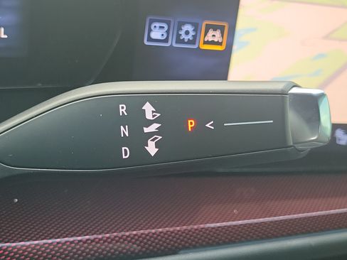Used 2024 Chevrolet Traverse RS w/ LPO, Floor Liner Package FWD image 18