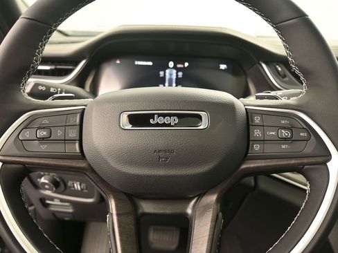 New 2025 Jeep Grand Cherokee Limited w/ Luxury Tech Group II image 29