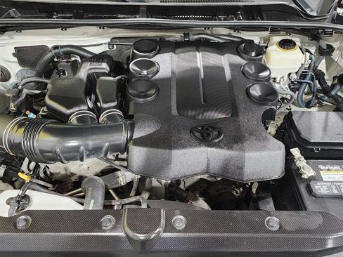 Used 2011 Toyota 4Runner Limited image 30