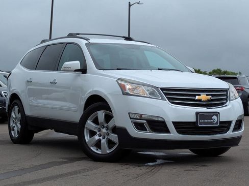 Used 2017 Chevrolet Traverse LT w/ Style and Technology Package AWD/4WD image 31
