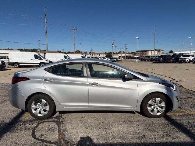 Used 2016 Hyundai Elantra SE FWD image 4
