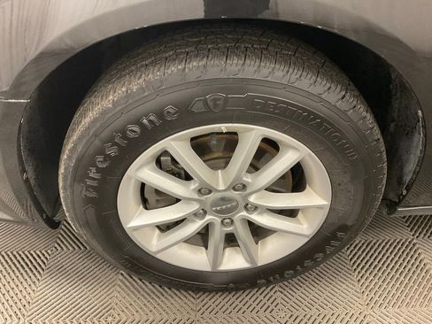 Used 2019 Dodge Grand Caravan SXT image 15