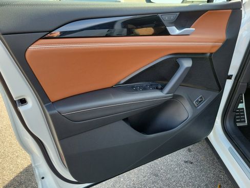 New 2026 Volkswagen Tiguan SEL R-Line image 32