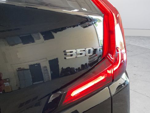 Certified 2024 Cadillac XT4 Luxury FWD image 31