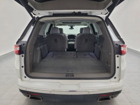 Used 2019 Chevrolet Traverse Premier w/ Driver Confidence II Package FWD image 29