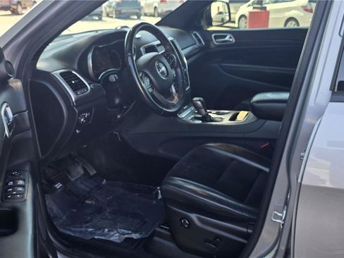 Used 2018 Jeep Grand Cherokee Altitude AWD/4WD image 15