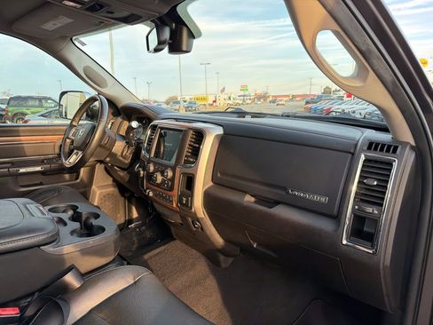 Used 2018 RAM 2500 Laramie w/ Cold Weather Group image 21