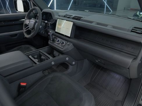 Used 2023 Land Rover Defender 110 V8 image 51