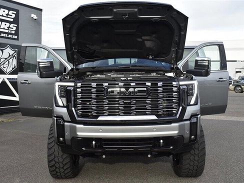 Used 2024 GMC Sierra 3500 Denali Ultimate image 41