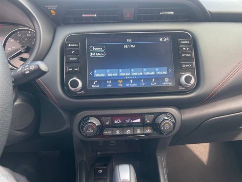 Certified 2024 Nissan Kicks SR w/ SR Premium Package FWD image 17