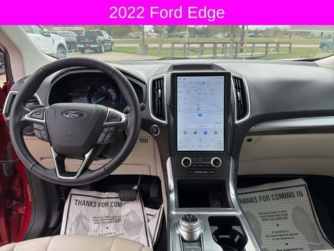 Used 2022 Ford Edge Titanium image 16