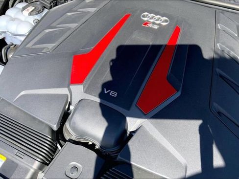 Certified 2025 Audi RS Q8 performance image 33