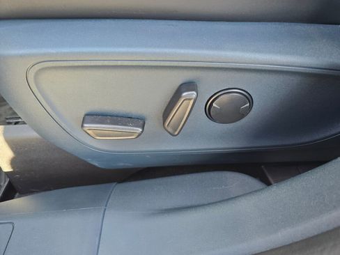 Used 2024 Ford Maverick Lariat w/ Black Appearance Package image 19