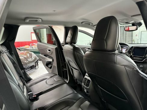 Used 2020 Jeep Cherokee Limited AWD/4WD image 19