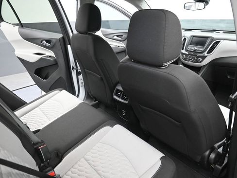 Used 2021 Chevrolet Equinox LS w/ LS Convenience Package FWD image 10