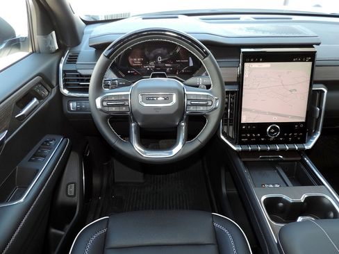 New 2026 GMC Acadia Denali w/ Super Cruise Package FWD image 14