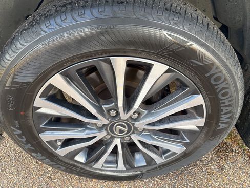 Used 2023 Lexus LX 600 4WD w/ Appearance Package image 12