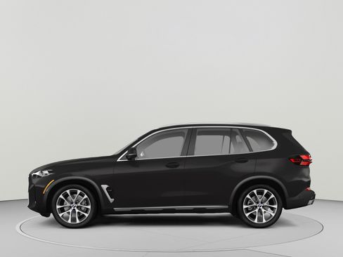 Used 2024 BMW X5 xDrive40i w/ M Sport Package AWD/4WD image 2
