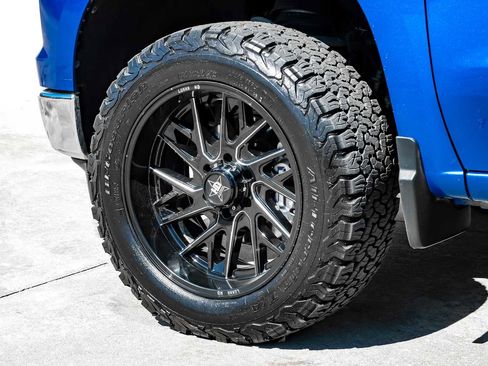 Used 2022 Chevrolet Silverado 1500 LT image 54