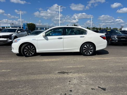 Used 2014 Honda Accord Touring image 12