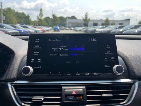 Used 2020 Honda Accord LX image 22