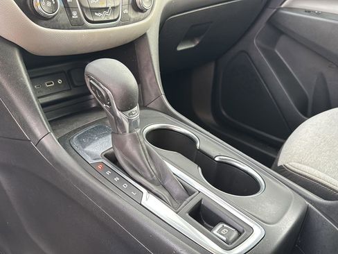 Used 2022 Chevrolet Equinox LT image 24