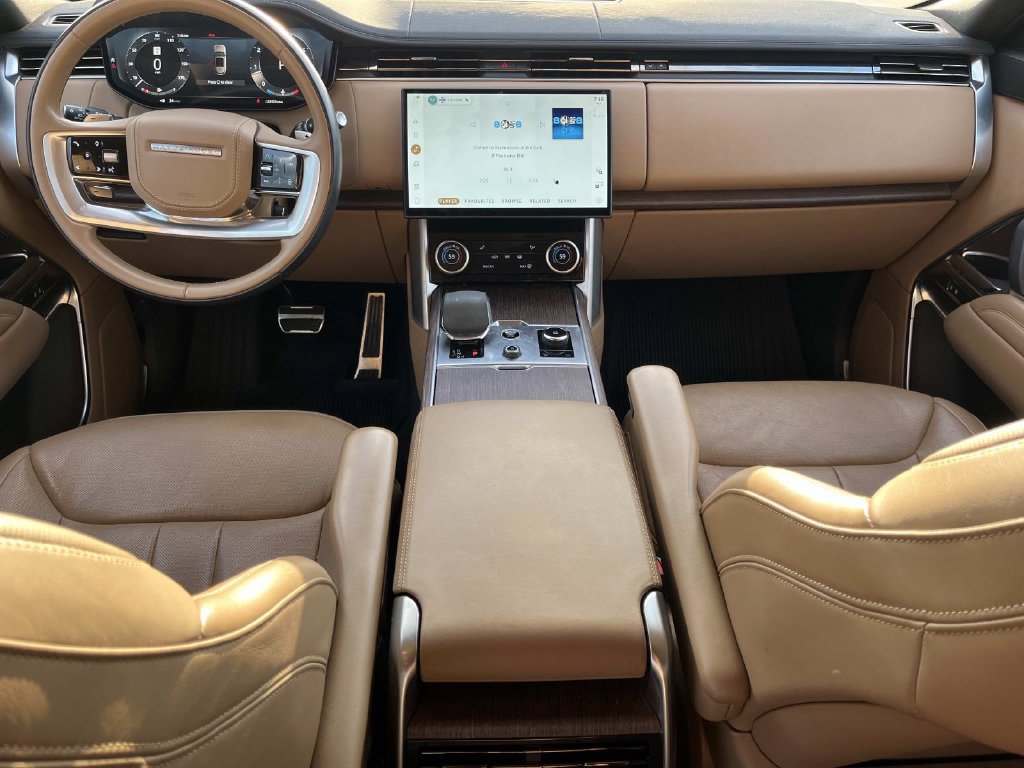 Certified 2023 Land Rover Range Rover SE AWD/4WD image 12