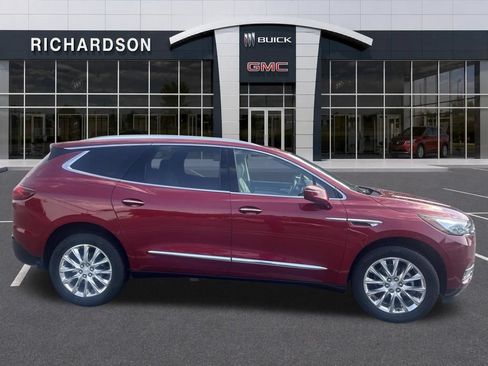 Used 2019 Buick Enclave Premium w/ Experience Buick Package FWD image 11
