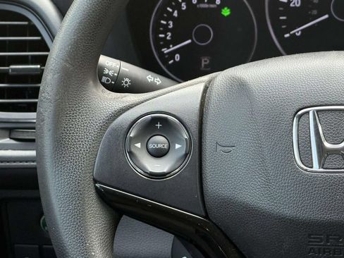 Used 2021 Honda HR-V LX image 21