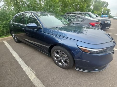 Used 2023 Honda Accord EX image 3